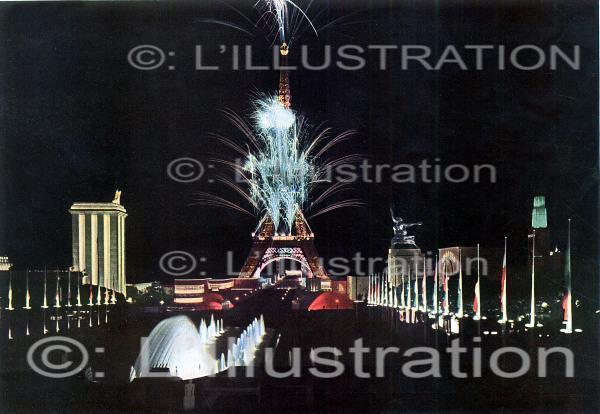 Illuminations de Paris lors l'Exposition universelle en 1937 Illuminations de Paris lors l'Exposition universelle en 1937